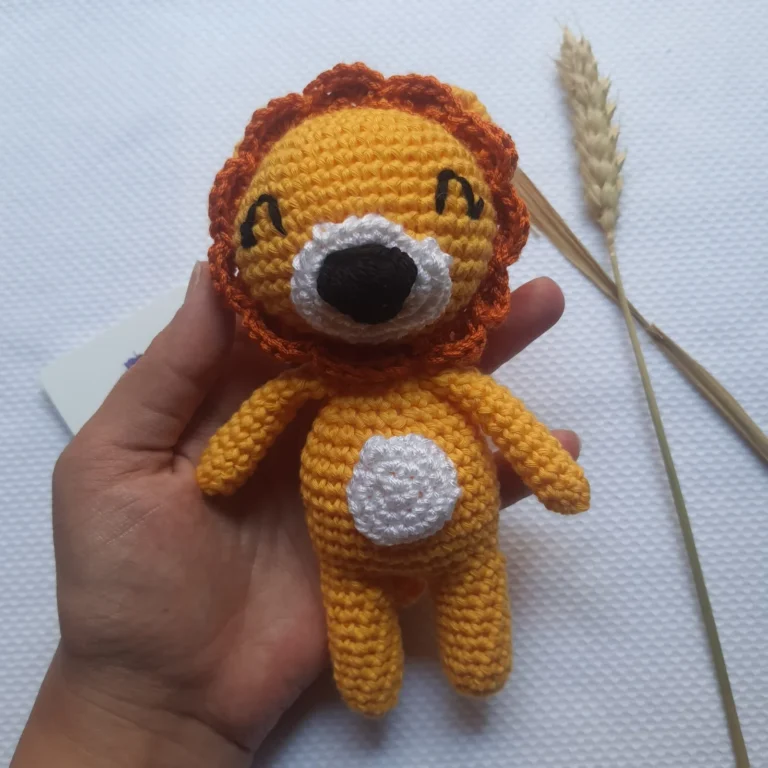 Muñeco amigurumi tejido a crochet